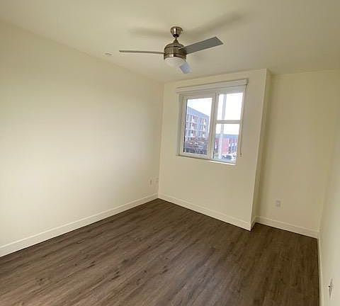 5th image of 802 Colorado Ave #202
