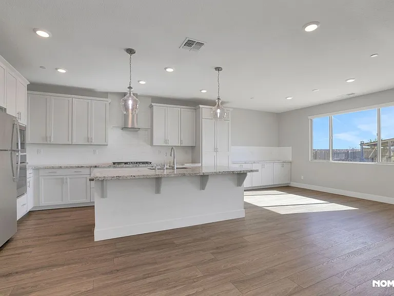 12925 Knightsbrook Ave — Photo 11