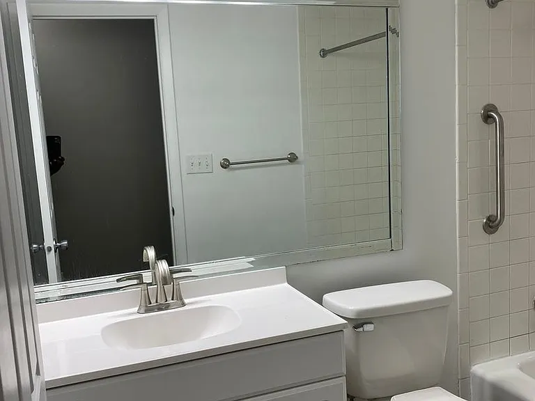 883 Roanoke Dr — Photo 35