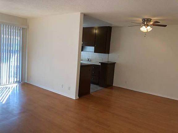 2nd image of 724 N Sweetzer Ave