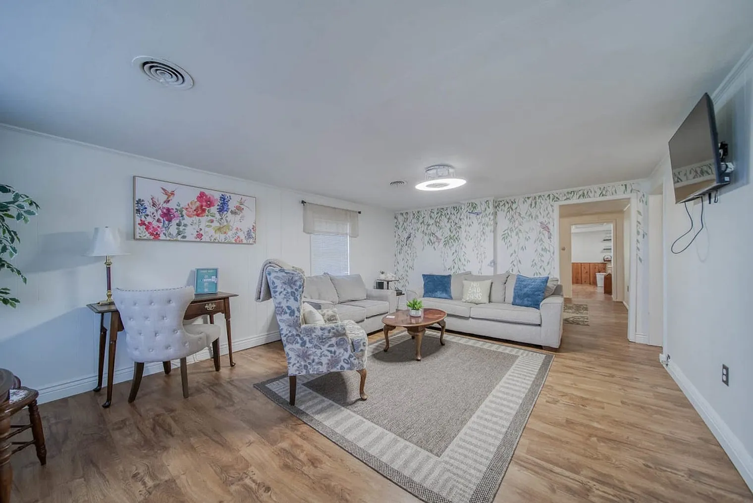 2 bed, 1.0 bath, 990 sqft, $2,225 — Photo 4