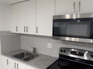 2200 SW 21st St #B, Miami, FL 33145