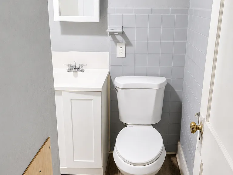 1400 Pondview Ave — Photo 7