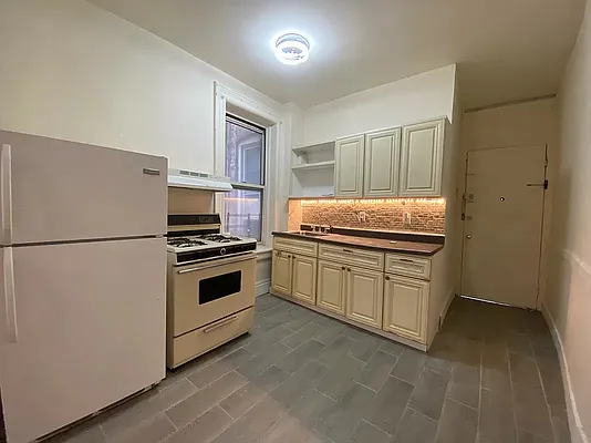 Rented by Ideal Properties Group | media 10