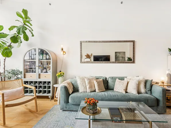 96 Rockwell Place image 1 of 15