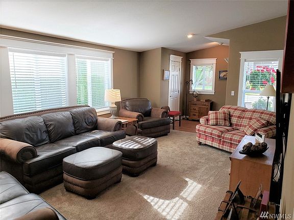 4th image of 6013 89th Street Ct E