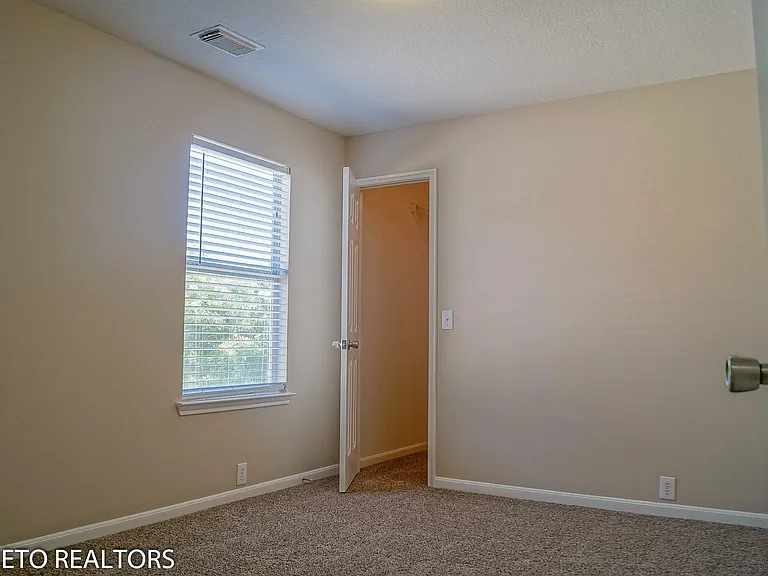 2819 Foster Hill Dr — Photo 25