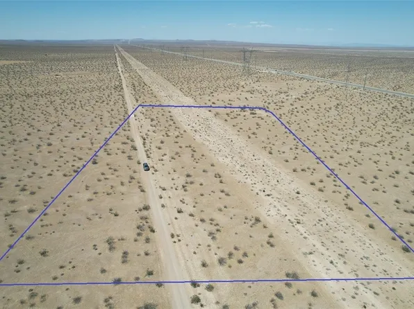 38 Calico Rd, Adelanto, CA 92301