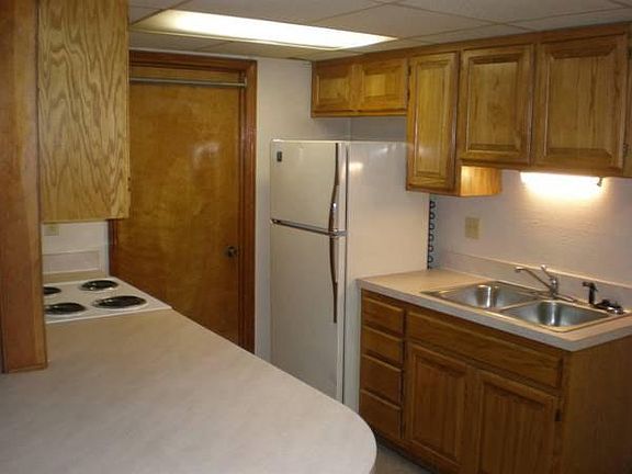 3rd image of 808 NE Ball Dr APT C