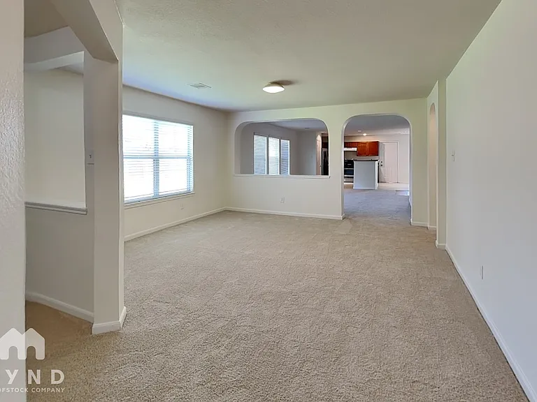 4103 Oakview Creek Ln — Photo 6