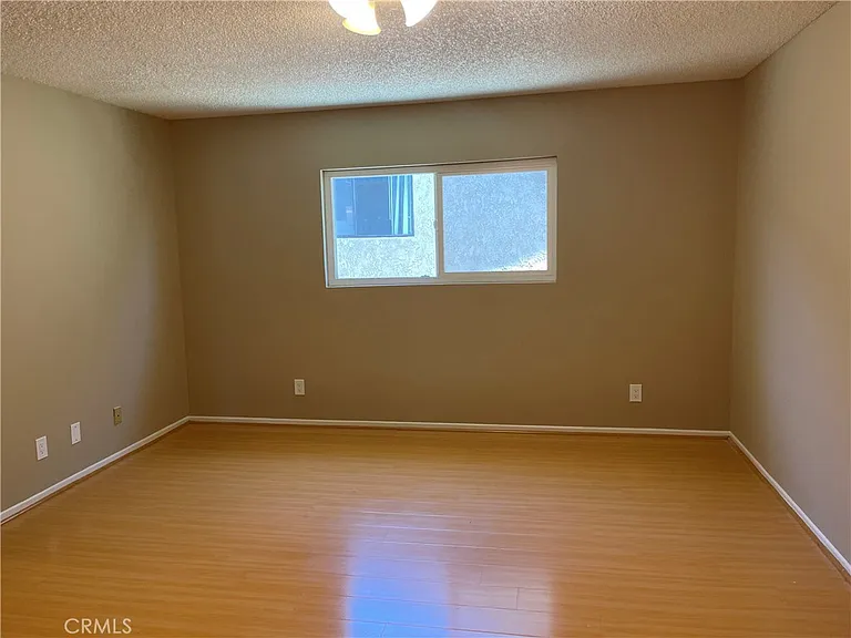 434 E Tujunga Ave #J — Photo 14