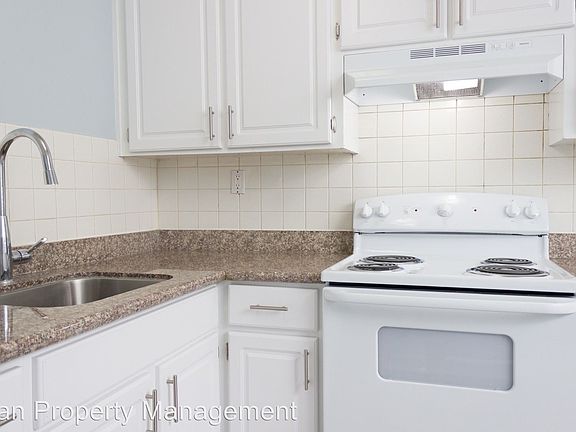4th image of 520 Fairview Dr APT A