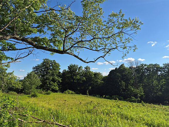 3rd image of 3545 Hubbards Hill Rd