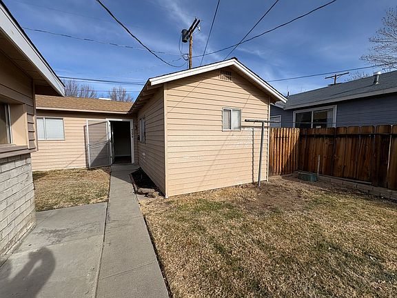 2nd image of 459 Clarke St #B