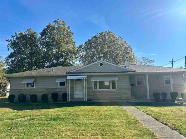 2704 Ohio Ave, Connersville, IN 47331