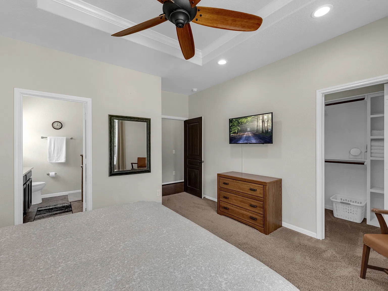 3 bed, 1650 sqft, $3,500 — Photo 3
