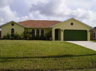 884 SW Abbot Ave, Port Saint Lucie, FL 34953