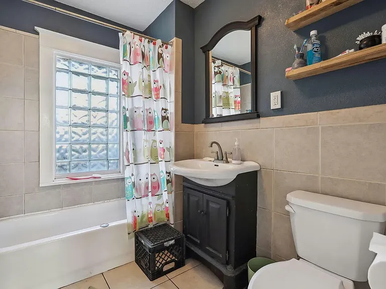 3010 Grand St NE #2 — Photo 8