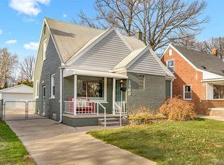 1562 Hollywood St, Dearborn, MI