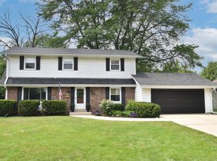 6097 Thornapple Dr, Milwaukee, WI 53219