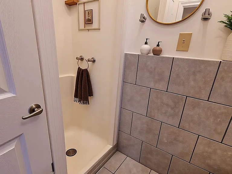 3150 W Cermak Rd #2 — Photo 5