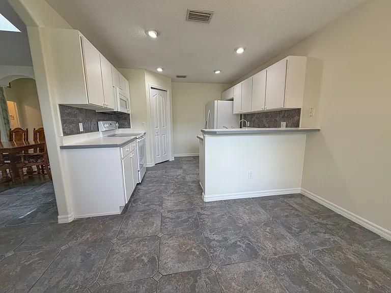 5 Lewisdale Pl — Photo 5