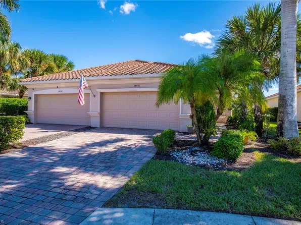14536 Grapevine Dr, Naples, FL 34114