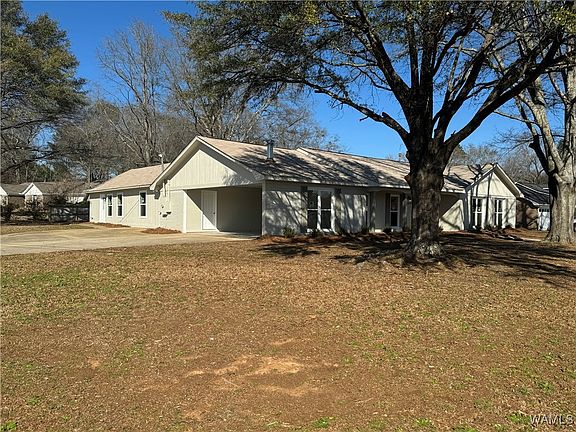 2nd image of 3876 Aspen St