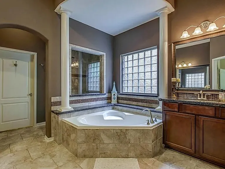5934 Beeston Hall Ct — Photo 11