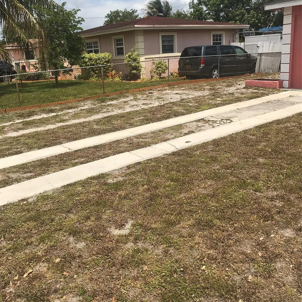 1 bed, 1.0 bath, 1274 sqft, $1,350 — Photo 3