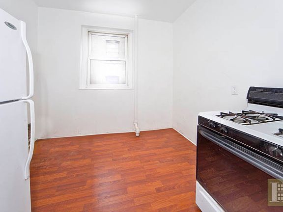 3rd image of 345 W 70th St APT 3E