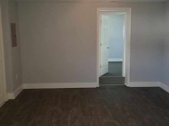 4th image of 1826 Millwood Pike Unit 3
