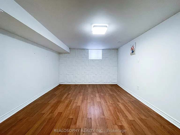 95 Royal York Rd #BASEMENT — Photo 5