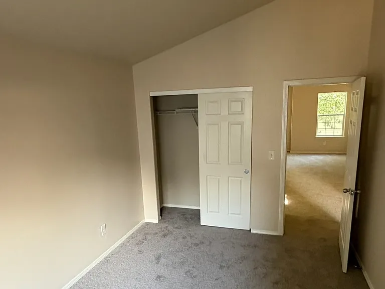 7502 NE Catherine Ct — Photo 10