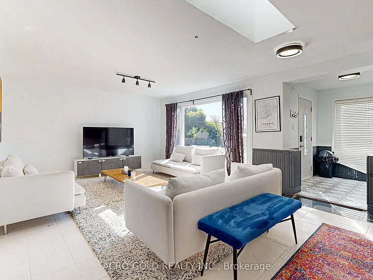 125 Leighland Ave — Photo 8