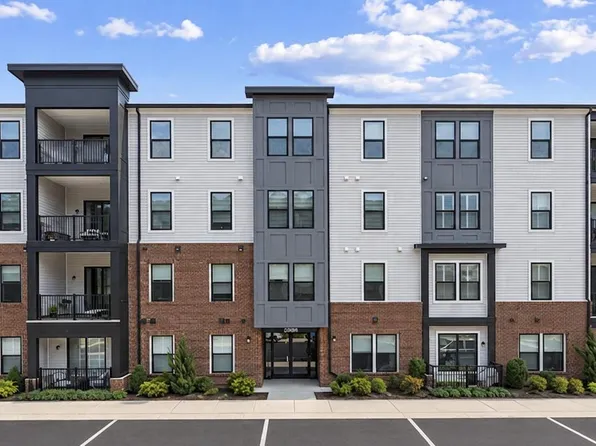 23688 Bolton Crescent Ter #304, Ashburn, VA 20148