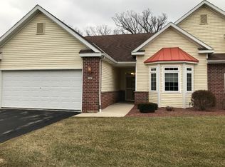 5283 S Acorn Ln #7, Greenfield, WI 53221