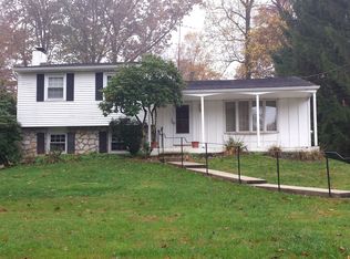 8 Tanglewood Ln, Malvern, PA 19355