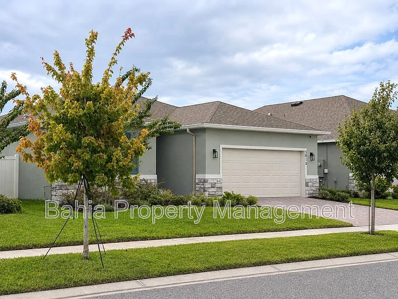 Prairie Oaks — Photo 2
