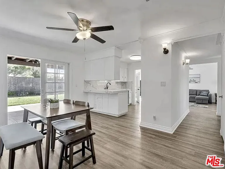 28040 Ermine Pl — Photo 24