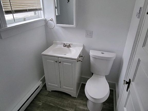 4th image of 45 Ford Ave #1