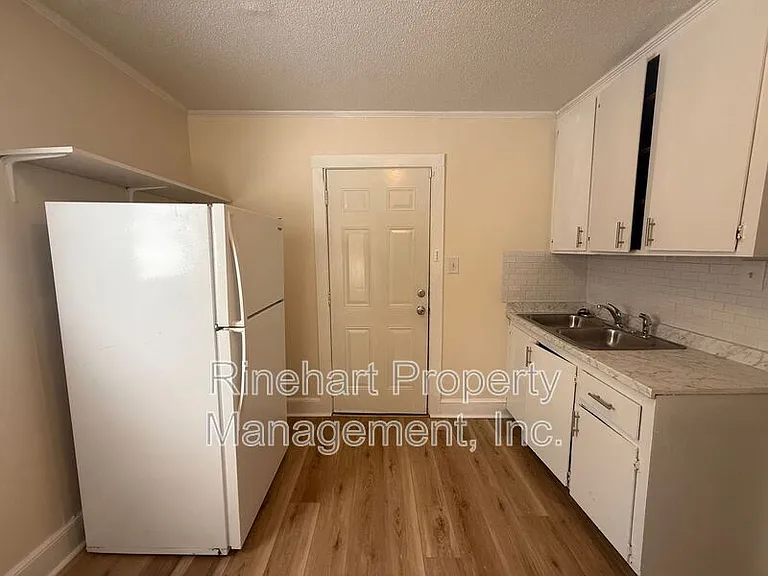 260 Lucky Ln — Photo 4