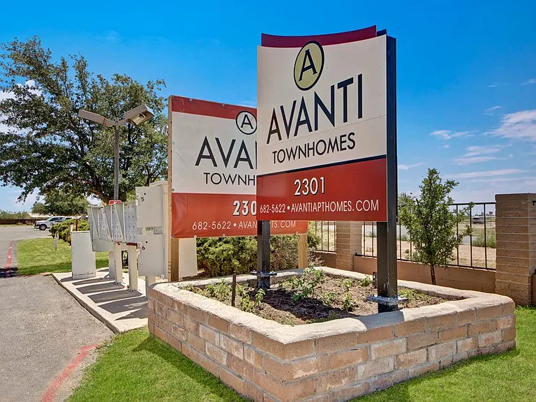 Avanti Townhomes — Photo 17