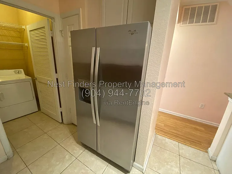 8539 Gate Pkwy W #122 — Photo 11