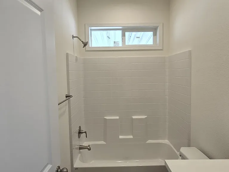 Hall Bath (Image is from a similar model, colors may vary)