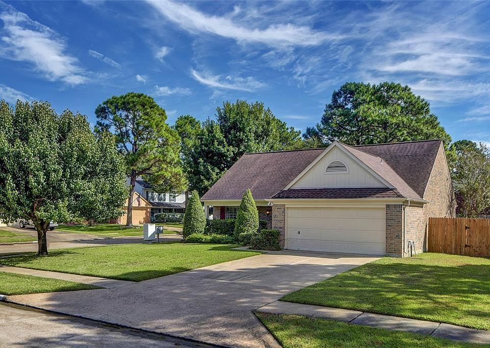 1st image of 5558 Forest Trails Dr