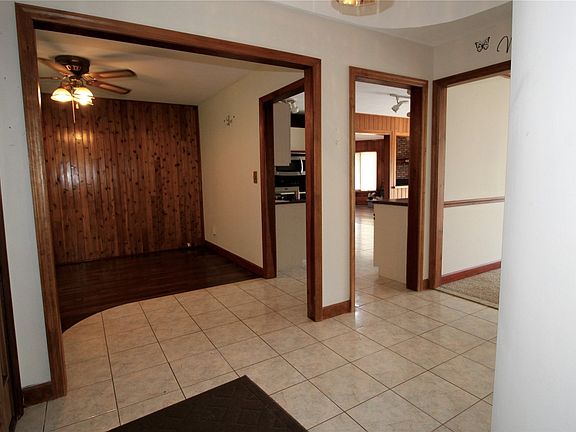 5th image of 27 Granada Cir