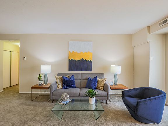 5th image of 6260 Pearl Rd APT 311