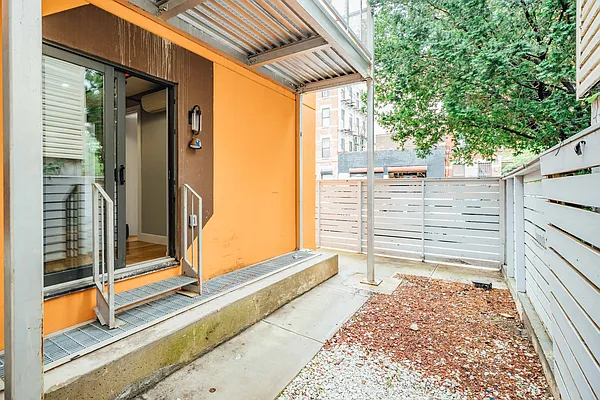 Rented by Nooklyn NYC LLC | media 24