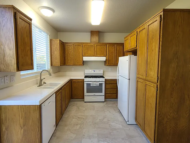 2211 Meteorite Ln — Photo 6